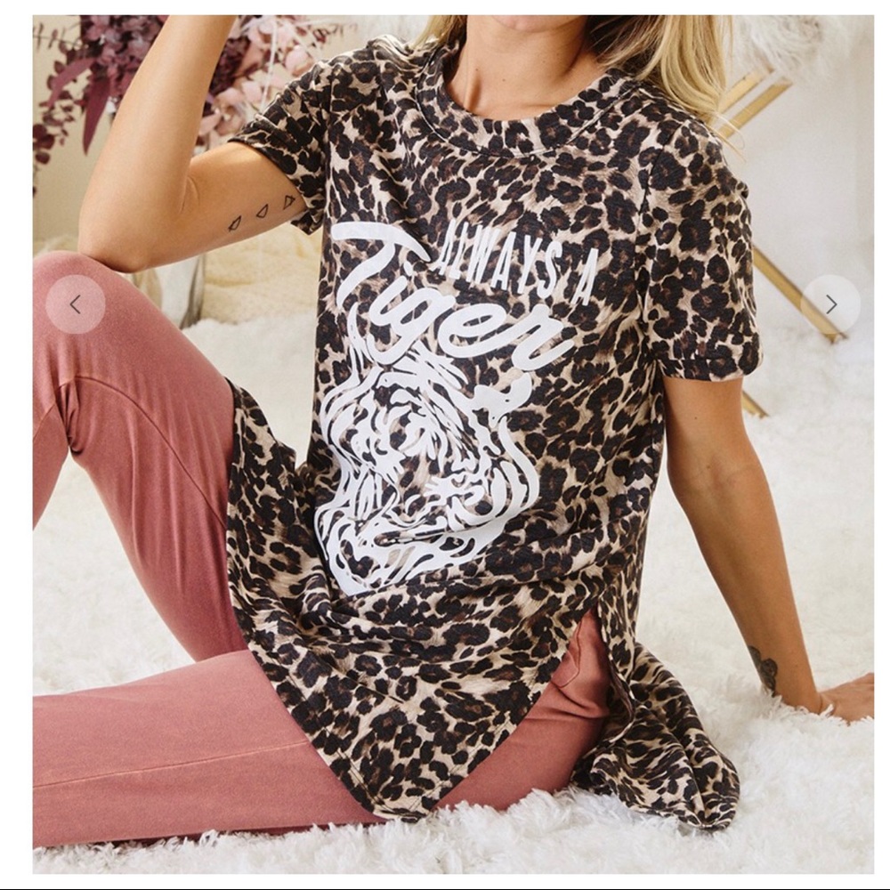Fabulous animal print tunic top - Picture 3 of 5